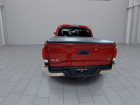 Certified 2020 Toyota Tacoma SR5 image 7