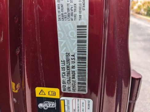 Used 2021 Jeep Gladiator Rubicon AWD/4WD image 22