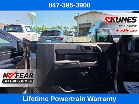 Used 2022 Ford Bronco Black Diamond AWD/4WD image 18