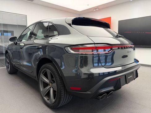 Certified 2026 Porsche Macan AWD/4WD image 3