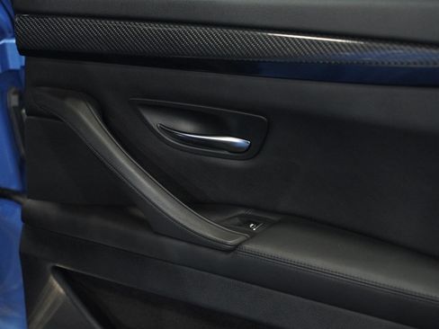 Used 2013 BMW M5 image 28