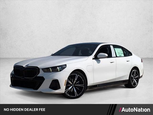 Used 2027 BMW 550e xDrive w/ Premium Package AWD/4WD image 1