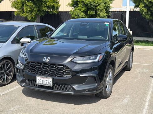 Certified 2023 Honda HR-V LX image 2