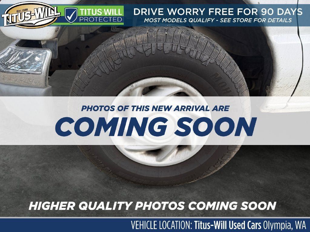 Used 1997 Ford E-150 and Econoline 150 Club Wagon RWD image 5