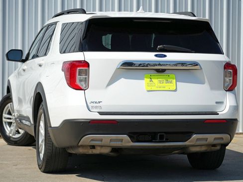 Used 2020 Ford Explorer XLT w/ Equipment Group 202A image 5