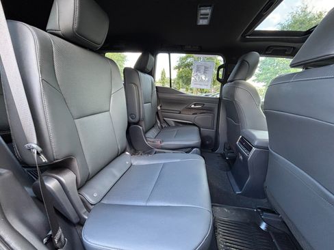 Used 2026 Lexus GX 550 w/ Accessory Package (2T) AWD/4WD image 35