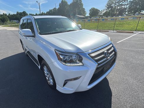 Used 2015 Lexus GX 460 w/ Premium Package AWD/4WD image 7