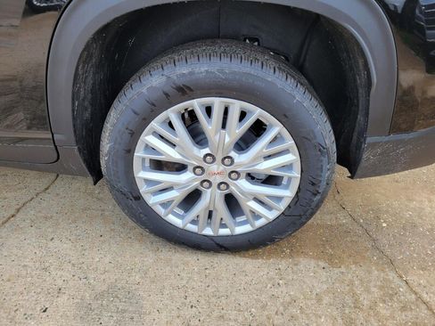 New 2026 GMC Acadia Elevation image 9