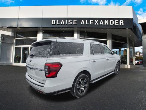 Used 2022 Ford Expedition Max Limited image 3