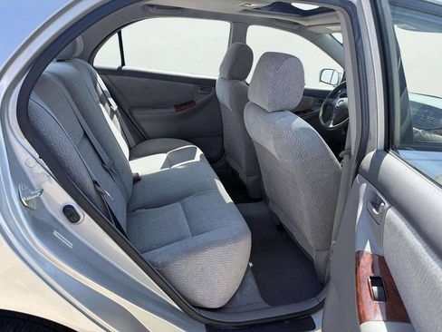 Used 2004 Toyota Corolla LE FWD image 13