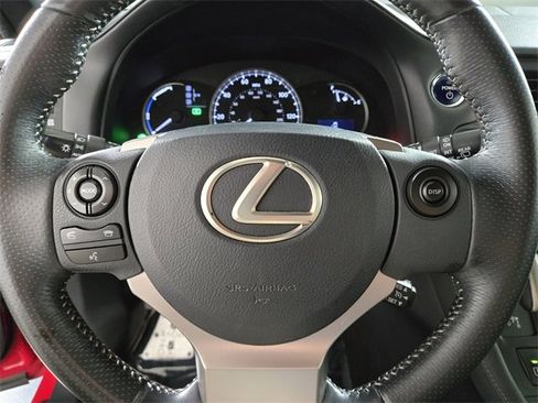 Used 2015 Lexus CT 200h image 30