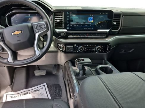 Used 2024 Chevrolet Silverado 1500 LTZ AWD/4WD image 10