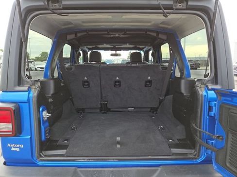 Used 2024 Jeep Wrangler Unlimited Sport AWD/4WD image 15