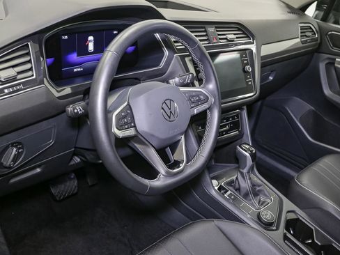 Certified 2023 Volkswagen Tiguan SE image 23
