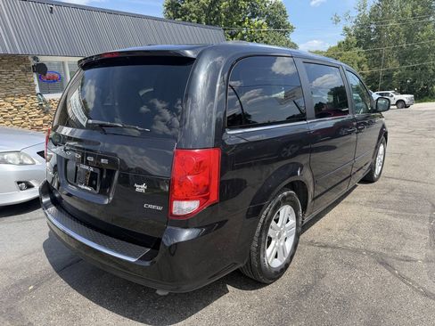 Used 2011 Dodge Grand Caravan Crew w/ Entertainment Group 1 FWD image 3