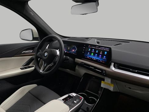 New 2026 BMW X1 xDrive28i w/ Technology Package AWD/4WD image 18