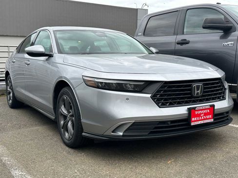 Used 2023 Honda Accord EX-L image 3