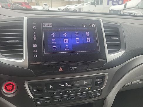 Used 2018 Honda Pilot EX image 9