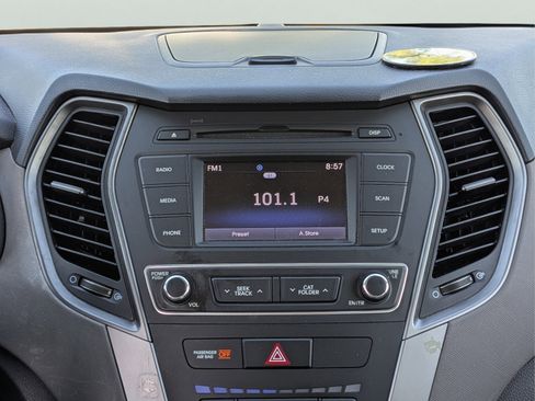 Used 2017 Hyundai Santa Fe Sport FWD image 15