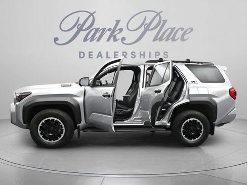 Used 2025 Toyota 4Runner TRD Off-Road Premium w/ Tow Technology Package AWD/4WD image 7