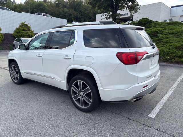 Used 2017 GMC Acadia Denali w/ Technology Package AWD/4WD image 3