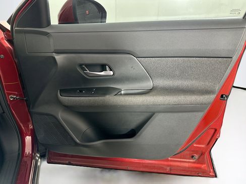 Used 2025 Nissan Kicks SV FWD image 29