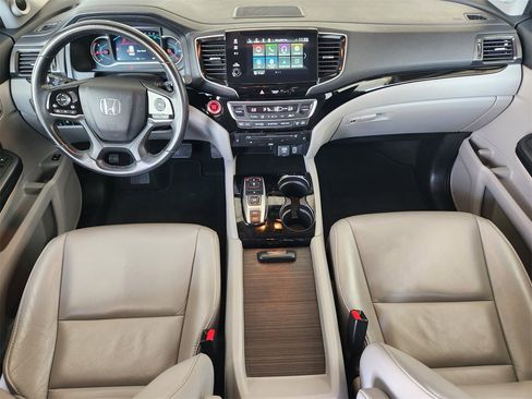 Certified 2020 Honda Pilot Touring image 25