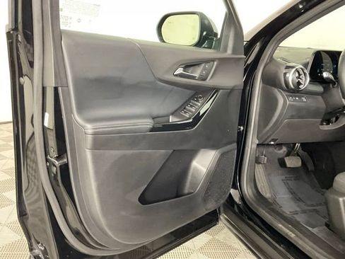 Used 2025 Chevrolet Equinox LT FWD image 11