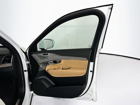 Used 2020 Volvo XC90 T8 Inscription w/ Protection Package image 34