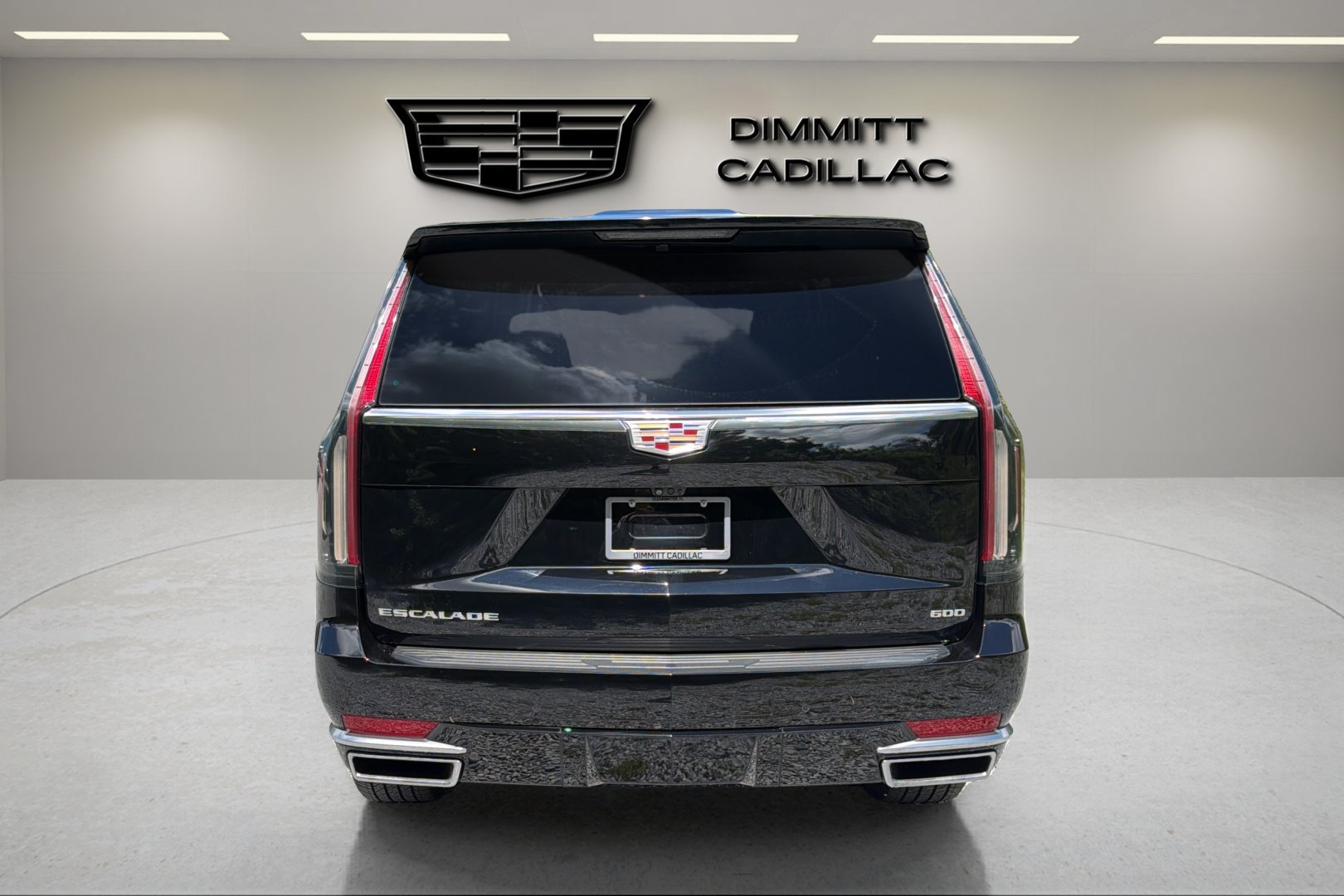 Certified 2022 Cadillac Escalade Premium Luxury RWD image 6
