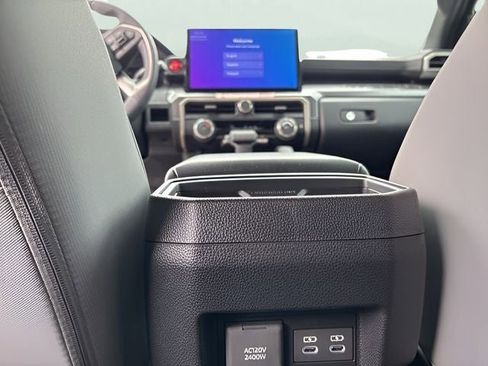 New 2025 Toyota Tacoma TRD Off-Road AWD/4WD image 11