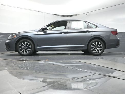 Used 2024 Volkswagen Jetta S image 32