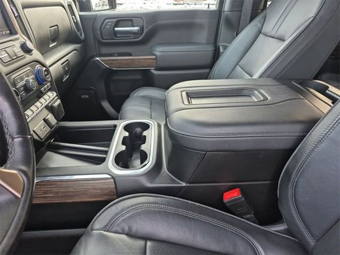 Used 2022 Chevrolet Silverado 2500 High Country w/ Z71 Off-Road Package image 27