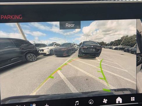 New 2026 BMW i7 xDrive60 image 11