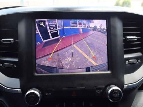 Used 2019 RAM 1500 Big Horn AWD/4WD image 23