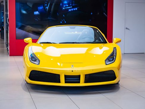 Certified 2019 Ferrari 488 Spider RWD image 2