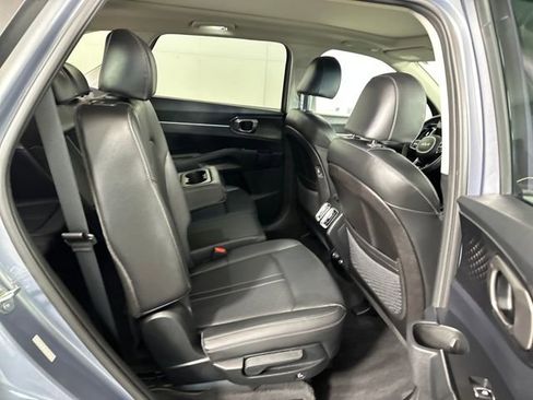 Used 2023 Kia Sorento S w/ Panoramic Sunroof Package image 27
