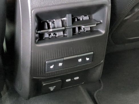 Used 2024 Jeep Wagoneer Launch Edition image 20