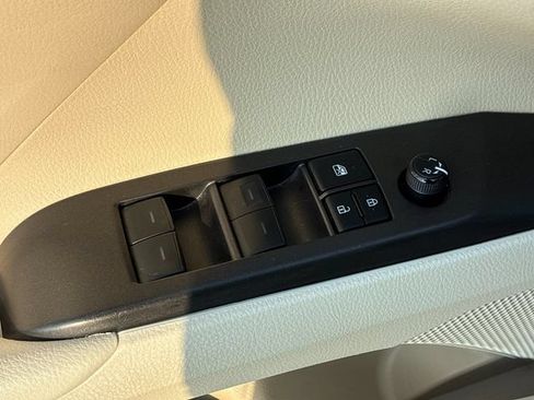 Used 2024 Toyota Camry LE FWD image 13