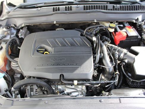 Used 2016 Ford Fusion SE w/ Equipment Group 202A image 10