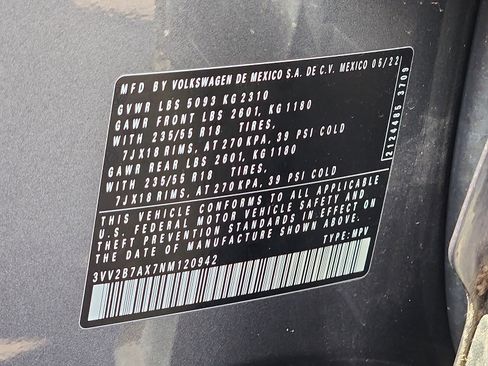 Used 2022 Volkswagen Tiguan SE image 27