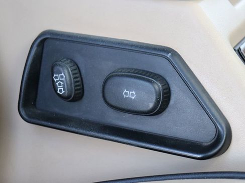 Used 2004 Land Rover Discovery SE image 38