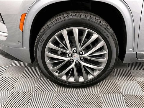 Used 2025 Buick Enclave Avenir w/ Super Cruise Package image 9