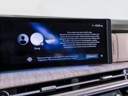 Used 2025 Hyundai Santa Fe Calligraphy image 18