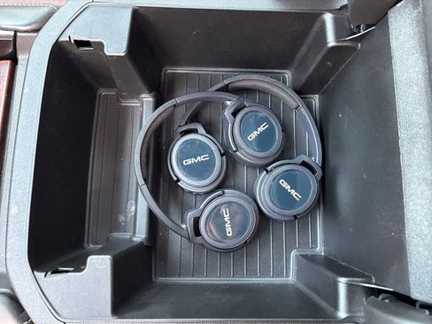 Used 2023 GMC Yukon Denali Ultimate image 30