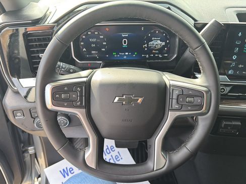 Used 2026 Chevrolet Silverado 1500 RST AWD/4WD image 10