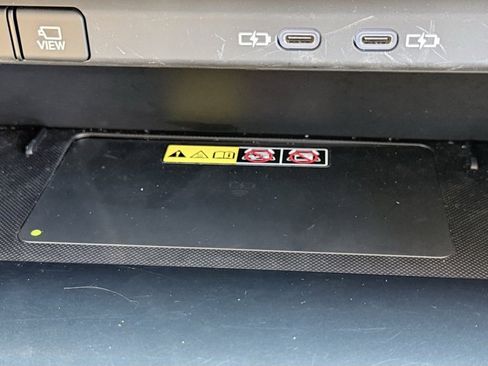 Used 2023 Lexus RZ 450e Premium image 24