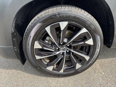 Used 2025 Chevrolet Equinox LT FWD image 33