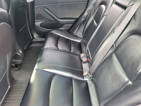 Used 2019 Tesla Model 3 Mid Range image 15