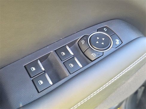 Certified 2025 Ford Mustang Mach-E Select w/ Comfort Package Lite image 18